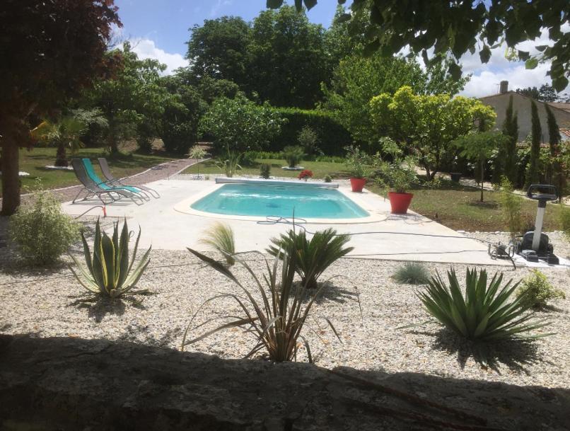 La Rochelle Et L'Aunis Bed & Breakfast Saint-Sauveur-d'Aunis Exterior photo