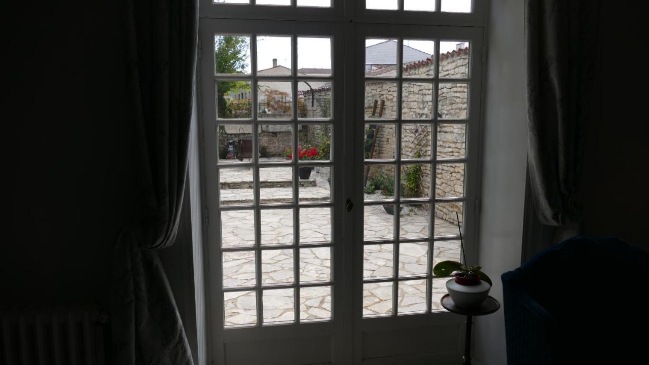 La Rochelle Et L'Aunis Bed & Breakfast Saint-Sauveur-d'Aunis Exterior photo